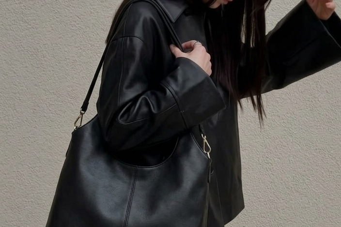 LOENA Hobo Bag